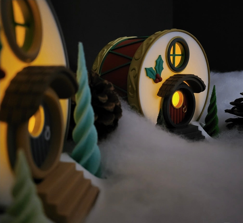 Weihnachtliches Trommel-Haus – Deine leuchtende & gemütliche Wichtel-Deko!